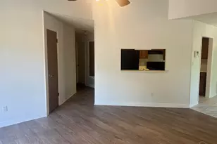 7225 W Fairfield Dr, Pensacola, FL 32506 - Photo 2