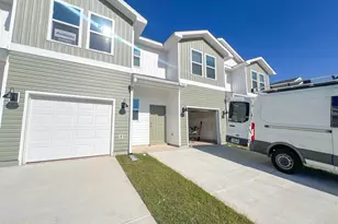 3997 Pendragon Cir, Milton, FL 32583 - Photo 1