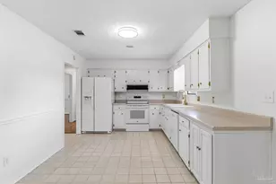 6639 Chicago Ave, Pensacola, FL 32526 - Photo 10