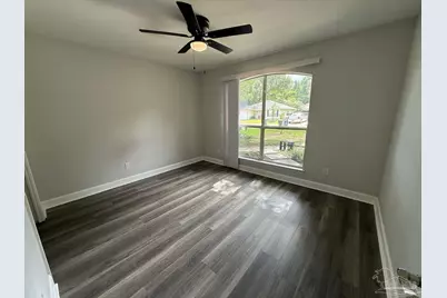 1046 Simpson St, Pensacola, FL 32526 - Photo 8