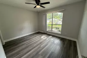 1046 Simpson St, Pensacola, FL 32526 - Photo 8