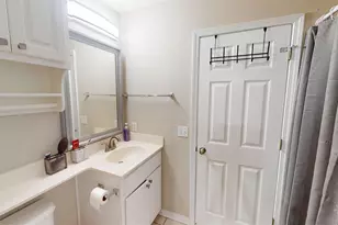 2737 Bay Club Dr, Navarre, FL 32566 - Photo 18