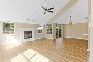 3511 Silvertree Ln, Pensacola, FL 32504 - Photo 10