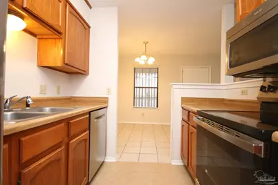 2303 W Michigan Ave #F9, Pensacola, FL 32526 - Photo 6