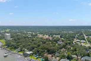 411 Bayshore Dr, Pensacola, FL 32507 - Photo 52