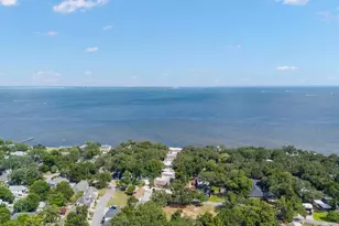 411 Bayshore Dr, Pensacola, FL 32507 - Photo 46
