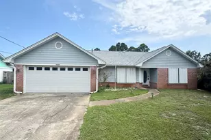 4009 Shorewood Dr, Pensacola, FL 32507 - Photo 2