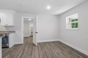 6559 Julia Dr, Milton, FL 32570 - Photo 10