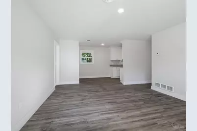 6019 Judy Dr, Milton, FL 32570 - Photo 8