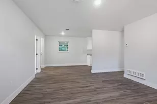 6426 Julia Dr, Milton, FL 32570 - Photo 4