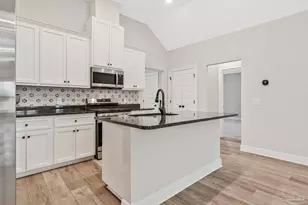 8977 Eureka St, Milton, FL 32583 - Photo 4
