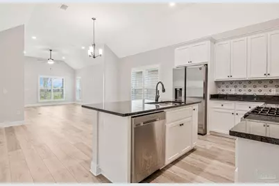 8977 Eureka St, Milton, FL 32583 - Photo 6