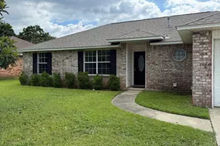 2111 Coral Creek Dr, Pensacola, FL 32506 - Photo 2