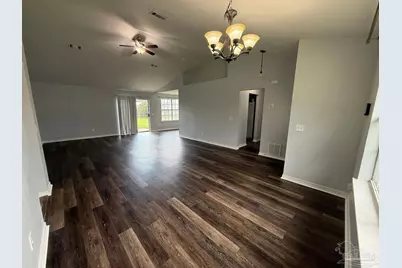 2111 Coral Creek Dr, Pensacola, FL 32506 - Photo 4