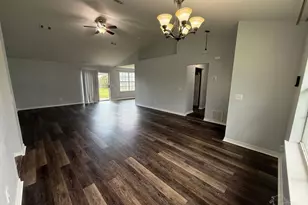 2111 Coral Creek Dr, Pensacola, FL 32506 - Photo 4