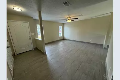 7823 Coronet Ln, Pensacola, FL 32514 - Photo 6