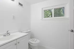 2014 University St, Pensacola, FL 32504 - Photo 32