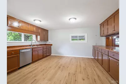 2014 University St, Pensacola, FL 32504 - Photo 10
