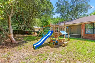 1643 Balogh Dr, Gulf Breeze, FL 32563 - Photo 30