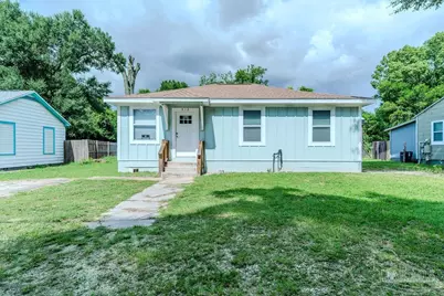 512 Fitzgerald St, Pensacola, FL 32505 - Photo 1