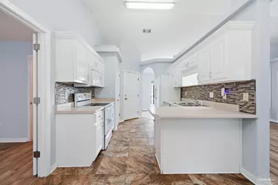 7317 Westminster Dr, Navarre, FL 32566 - Photo 8