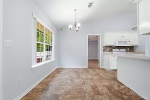 7317 Westminster Dr, Navarre, FL 32566 - Photo 14