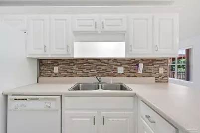 7317 Westminster Dr, Navarre, FL 32566 - Photo 12