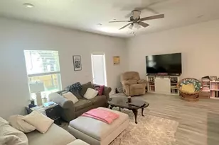 1227 Fairchild Vlg Dr, Pensacola, FL 32504 - Photo 4