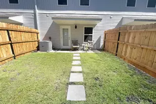 1227 Fairchild Vlg Dr, Pensacola, FL 32504 - Photo 8