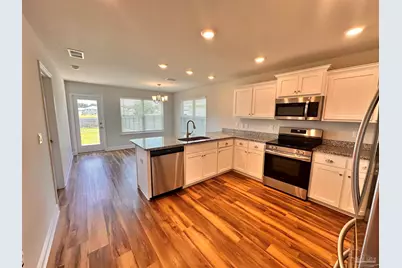 7034 Sonny Dr, Pensacola, FL 32504 - Photo 4