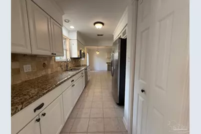 905 Poinciana Dr, Gulf Breeze, FL 32561 - Photo 10