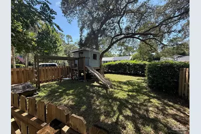 905 Poinciana Dr, Gulf Breeze, FL 32561 - Photo 40