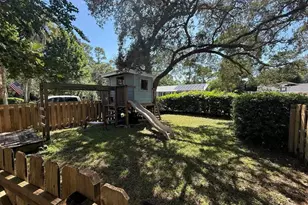 905 Poinciana Dr, Gulf Breeze, FL 32561 - Photo 40