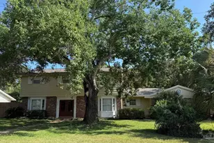 905 Poinciana Dr, Gulf Breeze, FL 32561 - Photo 2
