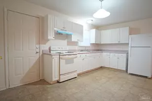 4121 Woodfin Cir, Pace, FL 32571 - Photo 6