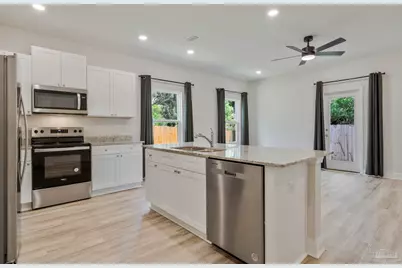 7150 Village Ln, Pensacola, FL 32504 - Photo 12