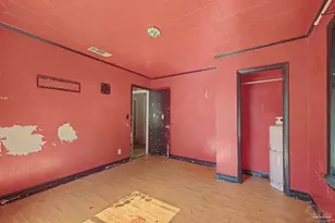 197 Hudson St, Crestview, FL 32536 - Photo 10