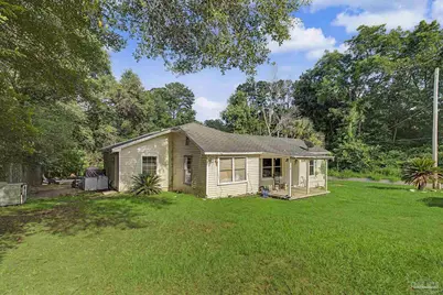 197 Hudson St, Crestview, FL 32536 - Photo 2