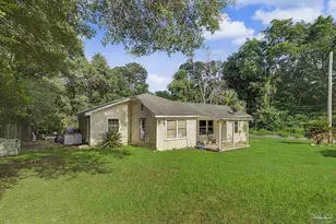 197 Hudson St, Crestview, FL 32536 - Photo 2