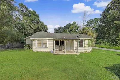 197 Hudson St, Crestview, FL 32536 - Photo 1