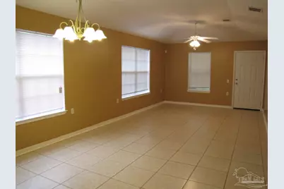 5927 Bilek Dr, Pensacola, FL 32526 - Photo 6
