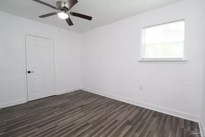6037 Syrcle Ave, Milton, FL 32570 - Photo 8
