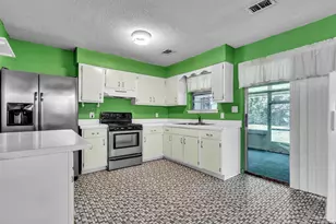 910 Bartow Ave, Pensacola, FL 32507 - Photo 6