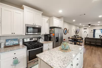 5599 Sandview Dr, Pensacola, FL 32507 - Photo 20