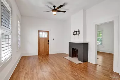 916 E Gonzales St, Pensacola, FL 32503 - Photo 8