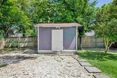 916 E Gonzales St, Pensacola, FL 32503 - Photo 28