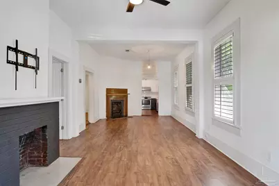 916 E Gonzales St, Pensacola, FL 32503 - Photo 6