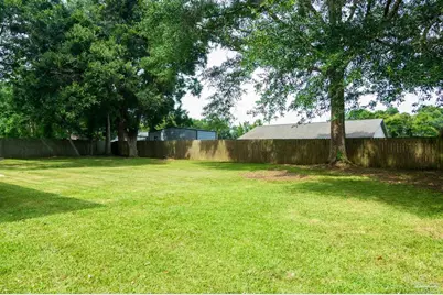 3908 Deerwood Cir, Pace, FL 32571 - Photo 6