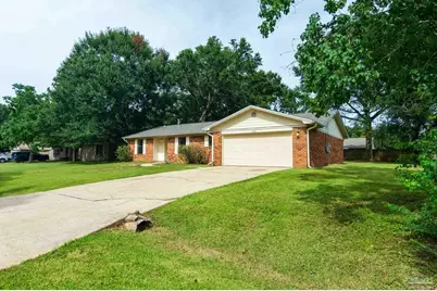 3908 Deerwood Cir, Pace, FL 32571 - Photo 4
