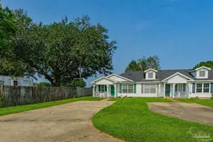 300 Loveland Cir, Pensacola, FL 32526 - Photo 2